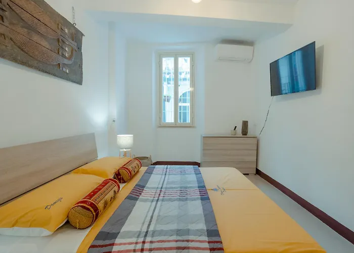 Domus Superior Domizio - Pantheon Apartment Rom